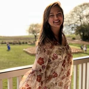 Meet your Posher, Avery